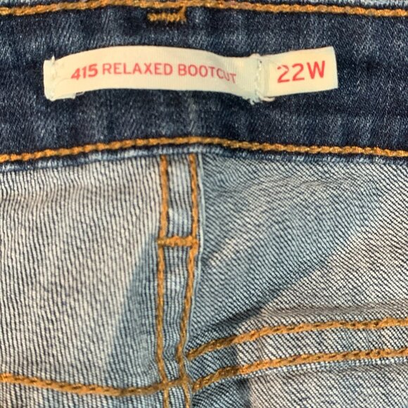 Levi's 415 Relaxed Bootcut Jeans WOMENS size 22W, Stretch, BLUE - Picture 6 of 10